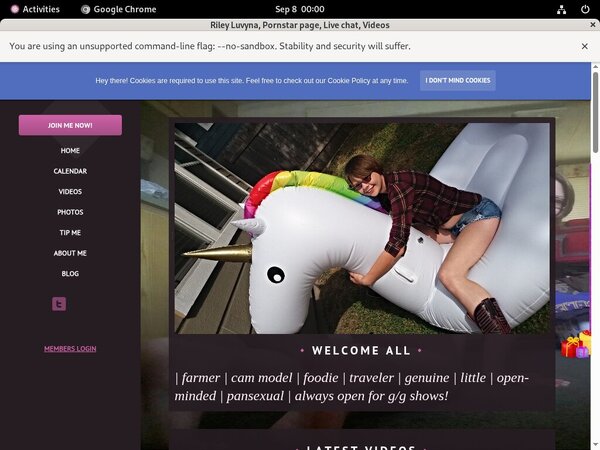 [Image: Luvynariley-Site-Rip.jpg]